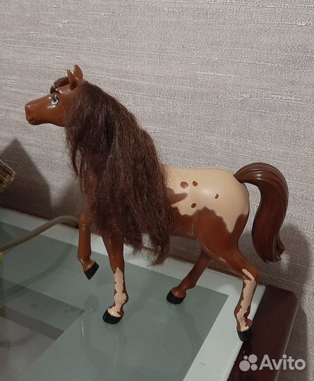 Герои в масках, Спирит, Пони