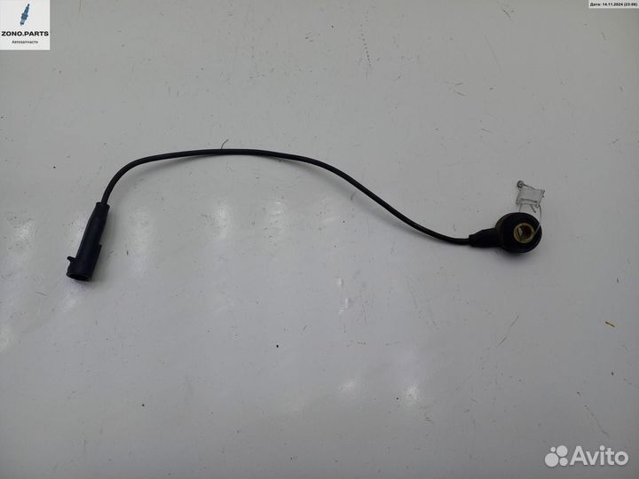 Датчик детонации на Opel Vectra B