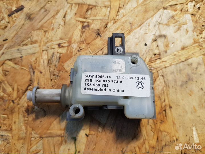 Актуатор лючка топливной горловины VW, audi