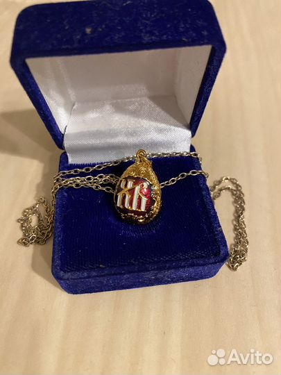 Яйцо с монограммой Патриарха Алексия II