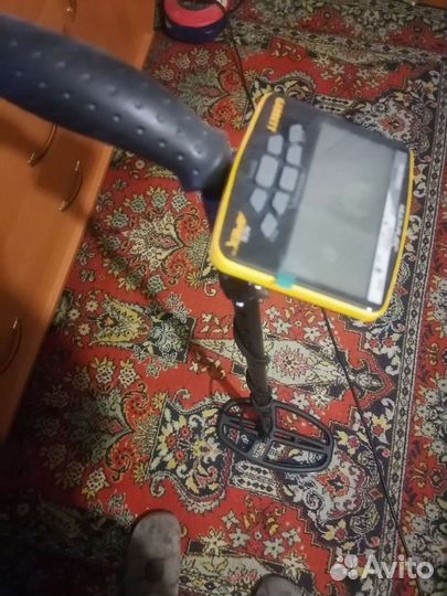 Металлоискатель новый