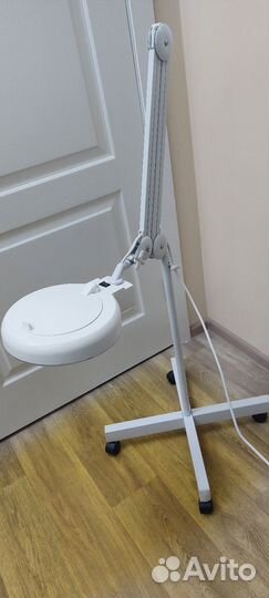 Лампа лупа напольная
