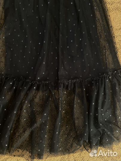 Две пары брюк и одна юбка миди