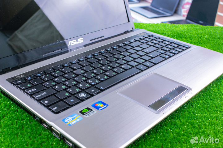 Ноутбук Asus Core i3/4Gb/GeForce 540/640Gb