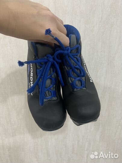 Лыжные ботинки 32