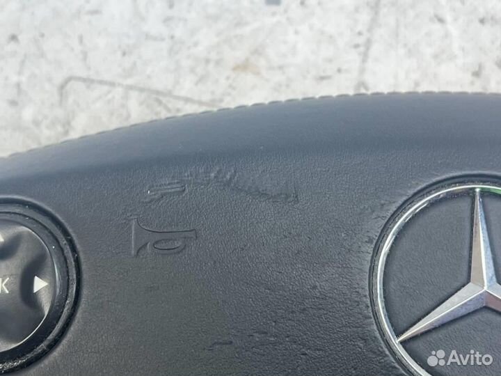 Подушка безопасности в руль w221 S-class 273.96