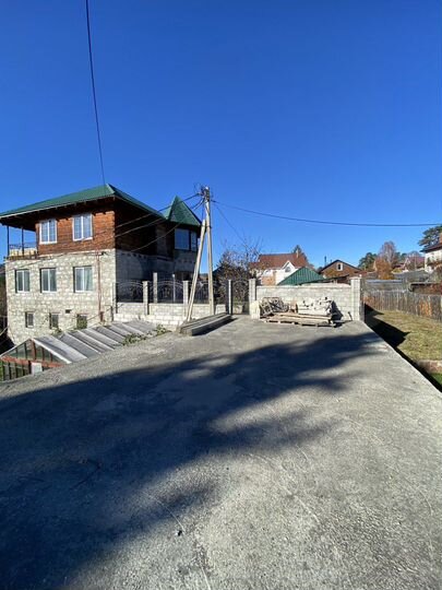 Дом 374 м² на участке 5 сот.