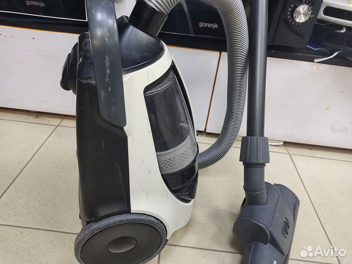 Пылесос с контейнером для пыли Samsung SC8835