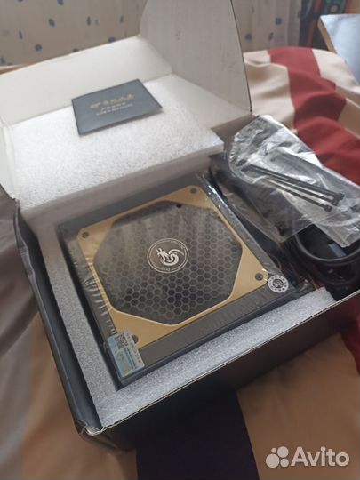 Блок питания 700w ATX gold