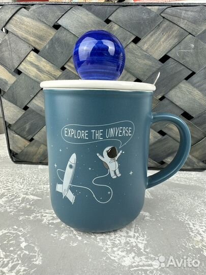 Кружка с крышкой и ложкой