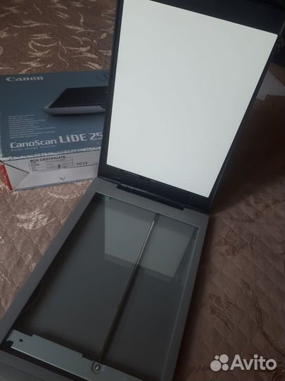 Планшетный сканер Canon CanoScan LiDE25