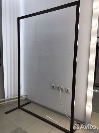 Вешалка напольная