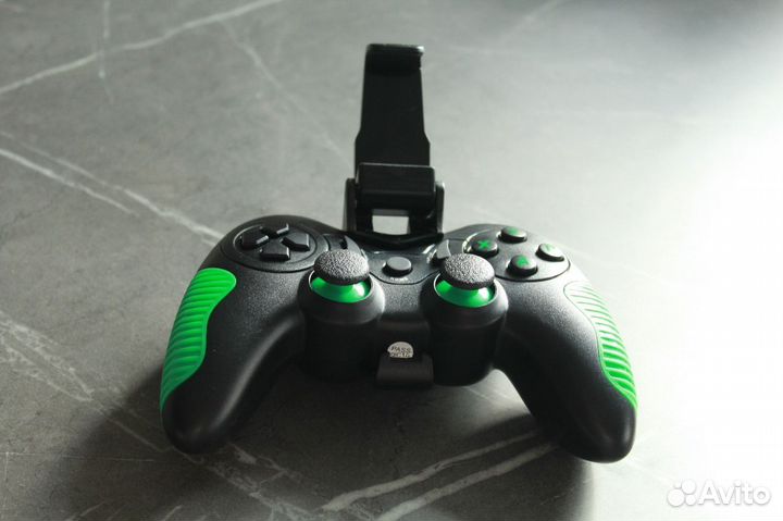 Геймпад Ritmix GP-032BTH для телефона