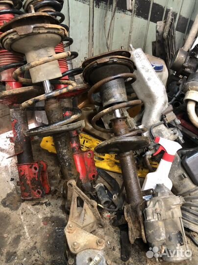 Стойки corolla e100