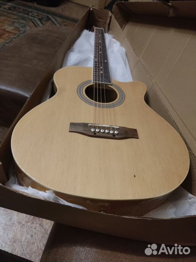 Гитара эл /акустика Elitaro/ обмен