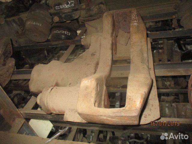 Суппорт левый Iveco 191090594