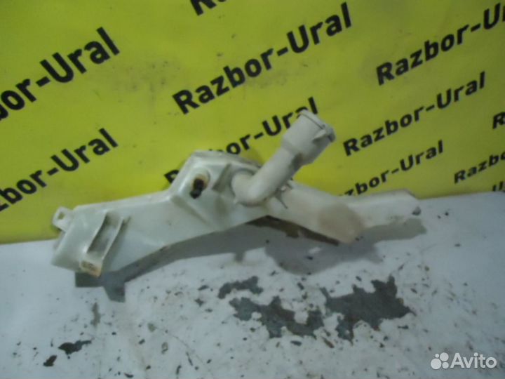 Бачок омывателя Мицубиси Мираж Динго