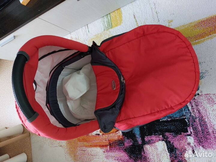 Прогулочная коляска 2 в 1