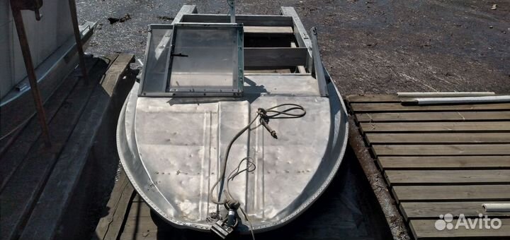 Лодка Крым М