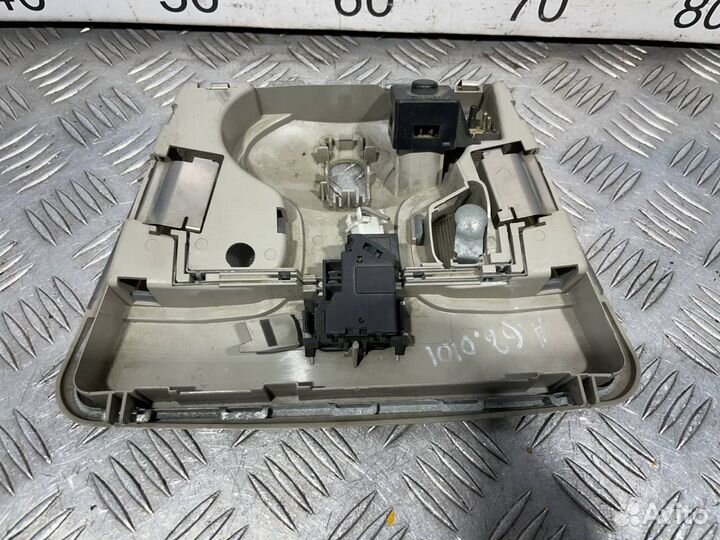 Б/У Плафон салонный передний MB#001