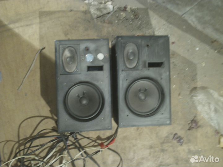 Колонки с встроеным усилителем