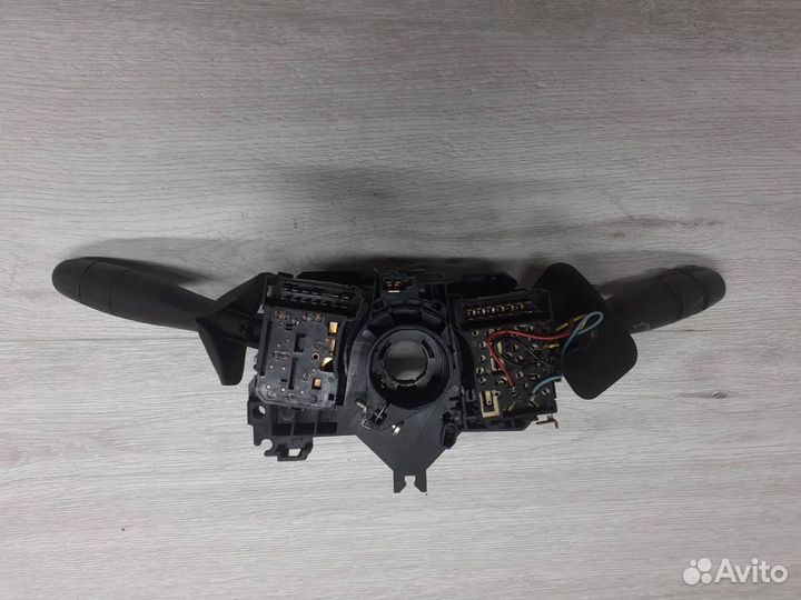 Переключатель подрулевой Renault