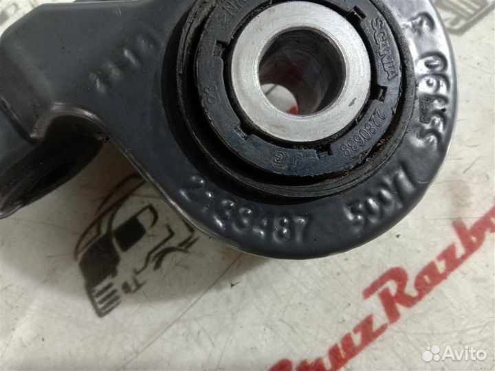 Кронштейн стабилизатора перед. Scania P-440 6-Ser