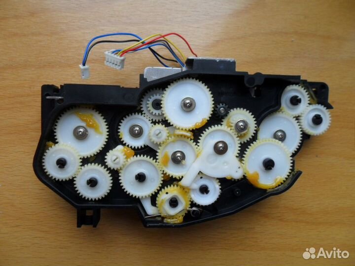 Шагов.двигатель оргтехники Panasonic и 2 редуктора