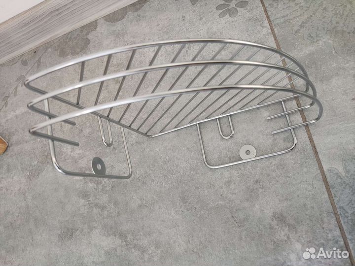 Угловая полка в ванную. Дюбели и присоски