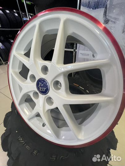 Новые диски R16 для VAG с красной полосой