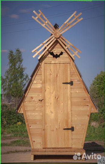Уличный туалет деревянный SUN334
