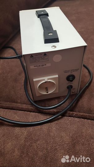 Стабилизатор напряжения