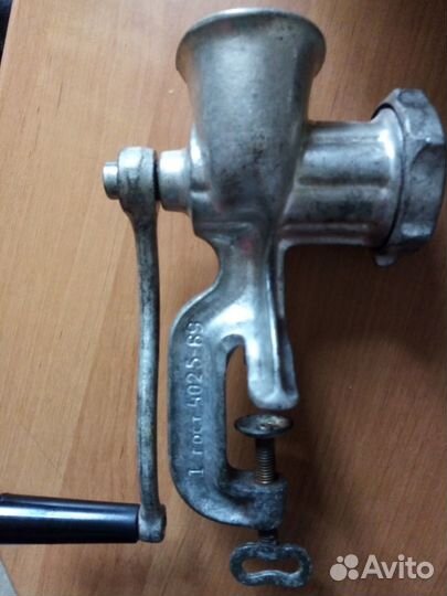 Мясорубка ручная чугунная СССР