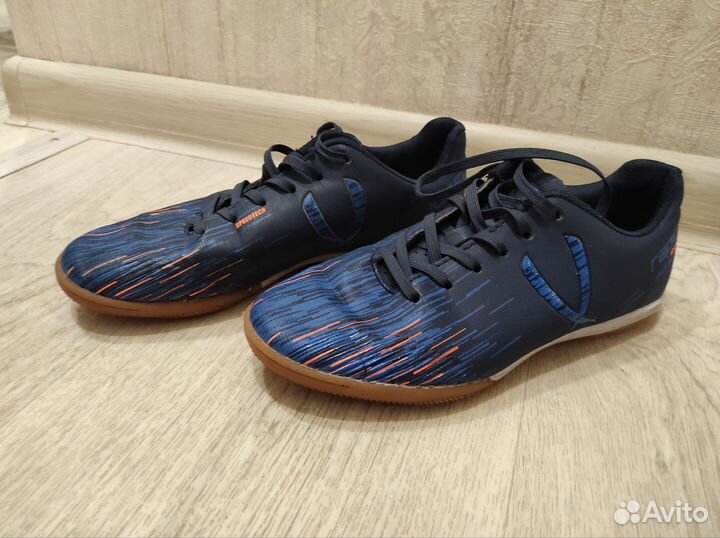 Кроссовки футбольные для зала детские Jogel 35р