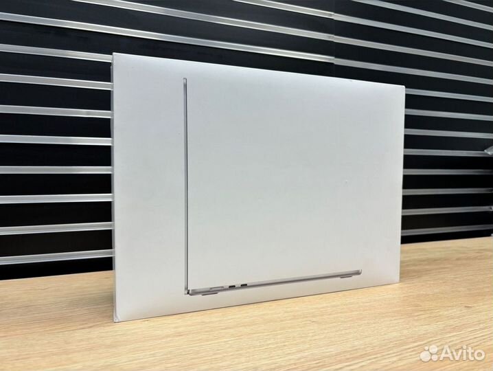 MacBook Air 13 M3 8/512GB silver