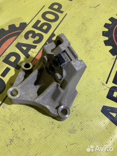 Кронштейн МКПП 6 ступка Киа Рио 3 Хендай Солярис