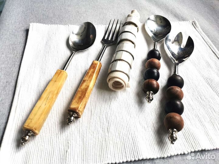 Приборы для сервировки стола, кольца для салфеток