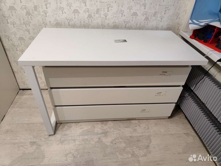 Компьютерный стол,комод