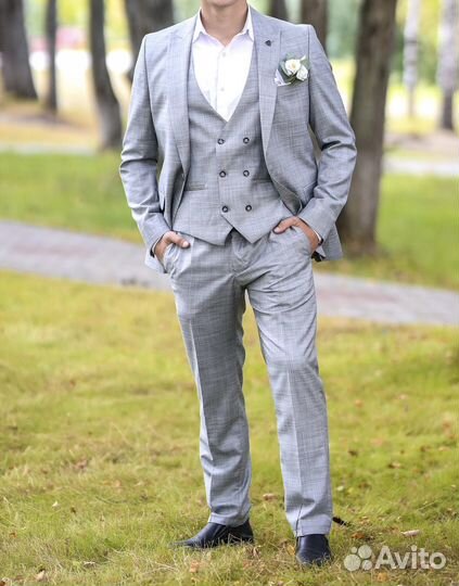 Свадебный костюм