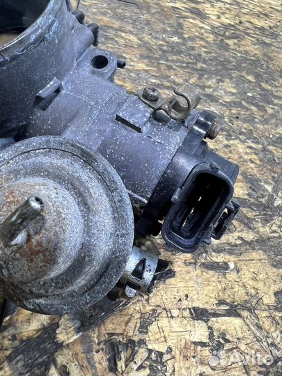 Дроссельная заслонка на Тойота Камри XV10