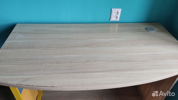 Продам письменный стол