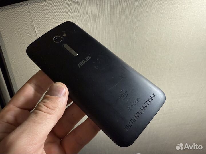 Asus ZenFone 2 ZE500CL, 2/8 ГБ