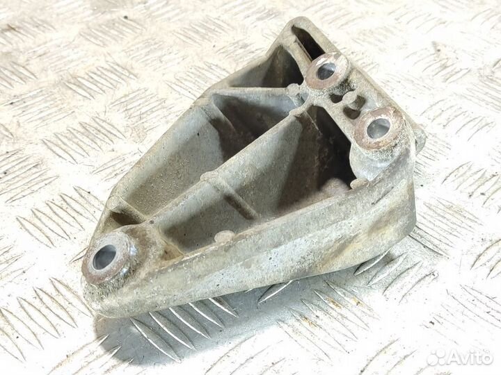 Кронштейн генератора Daewoo Nexia 1995-2016