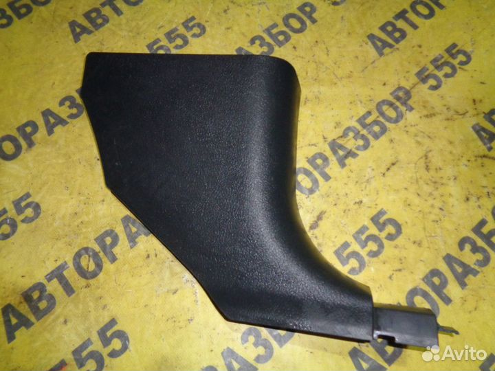 Накладка порога передняя правая Kia Sorento 2006