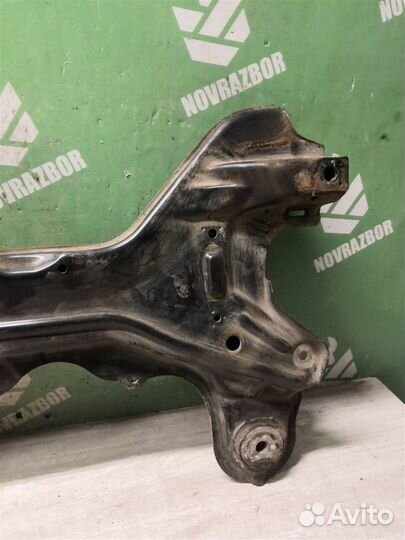 Балка подмоторная Фольксваген Гольф 4 Бора