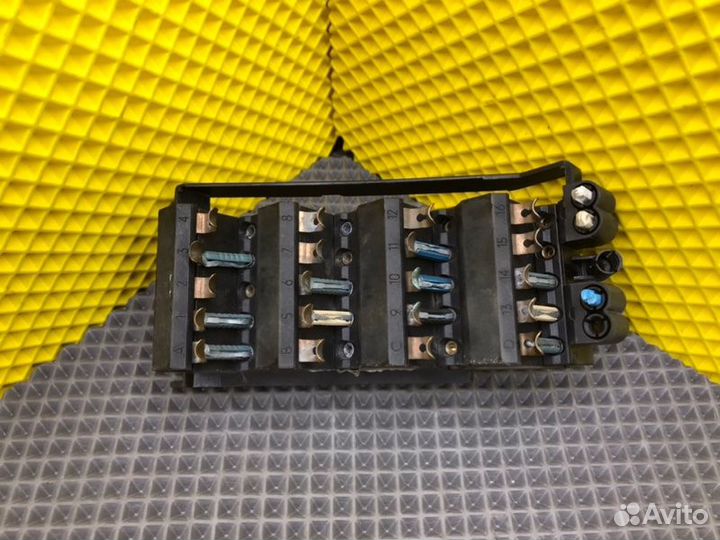 Блок предохранителей Mercedes-Benz S124 M102.982