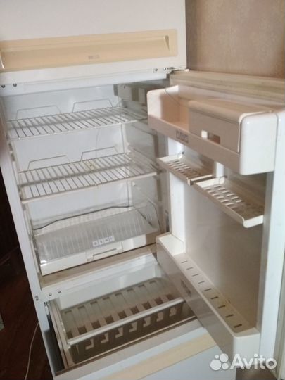 Холодильник stinol 104