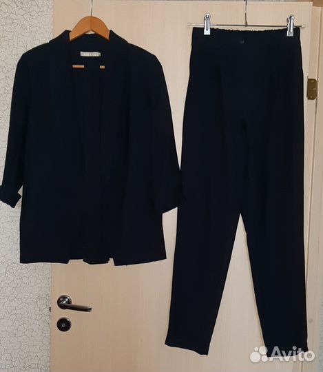 Костюм женский