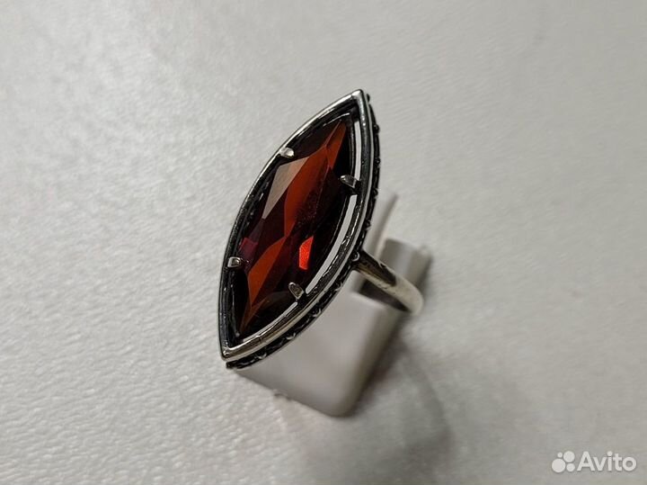Кольцо зернь скань Красный гранатовый камень