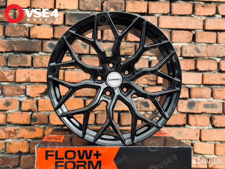 Диски R17 5-112 # Vossen HF-2 Gloss Black